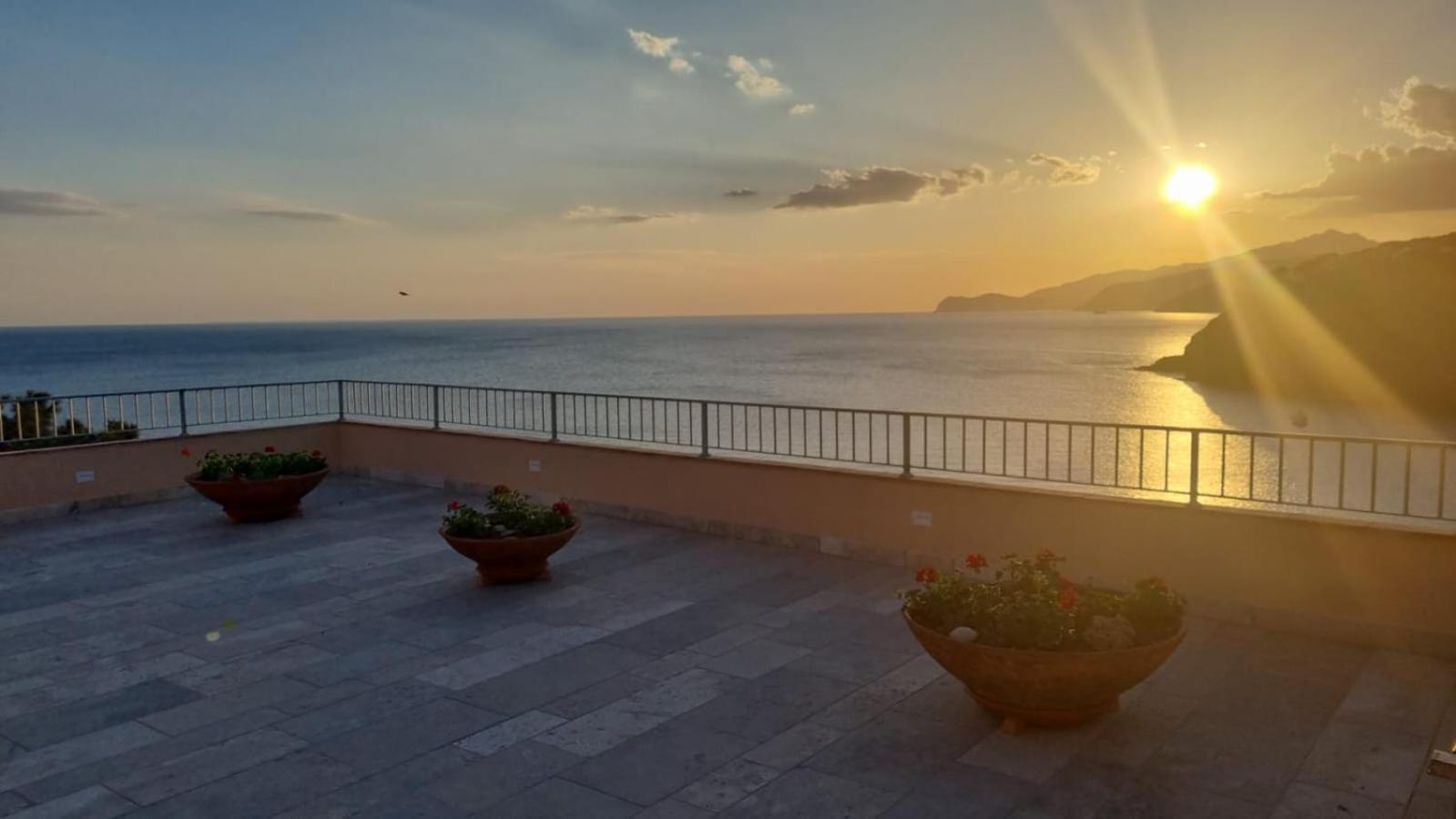 Ferienwohnung Rosa Dei Venti Capoliveri  Exterior foto